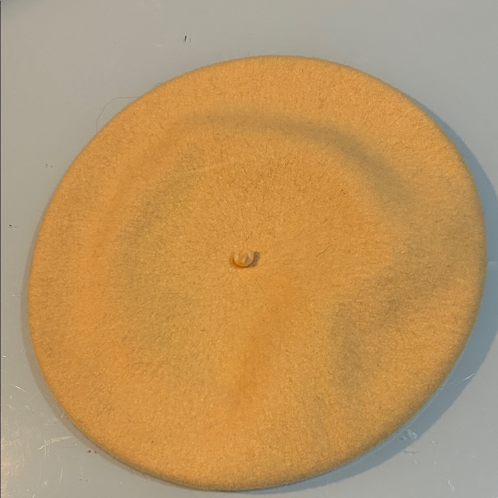 Vintage ? Unisex ? Buttercup yellow Stylish beret wool Kangol England